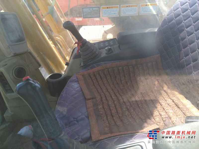 黑龙江出售转让二手16000小时2004年卡特彼勒320C挖掘机