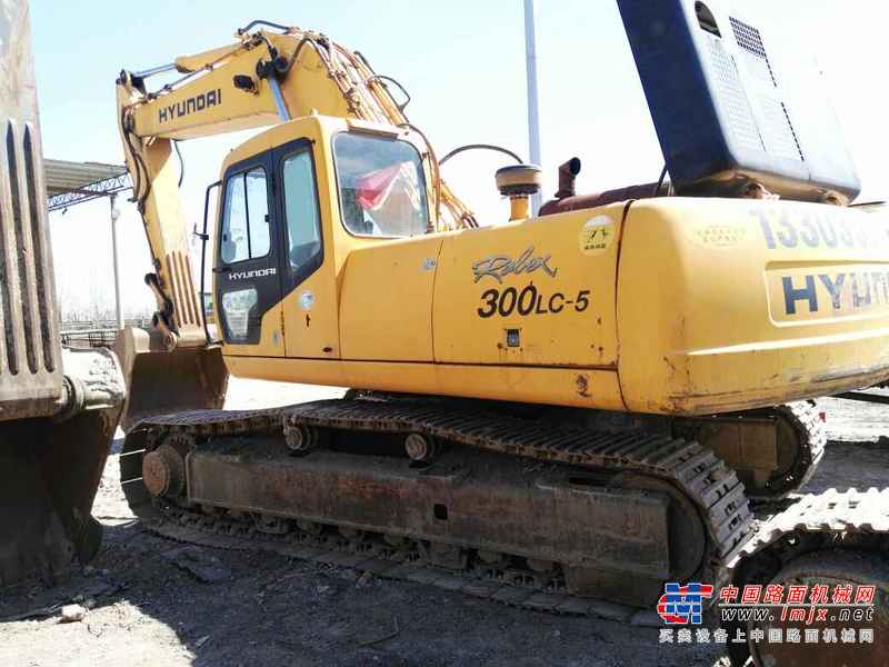 山西出售转让二手5000小时2010年现代R300LC挖掘机