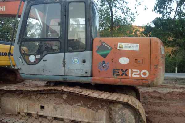 广西出售转让二手15847小时2007年日立EX120挖掘机