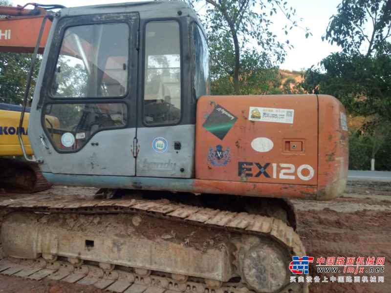 广西出售转让二手15847小时2007年日立EX120挖掘机