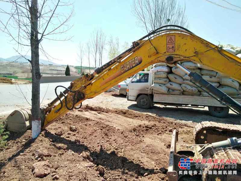 河南出售转让二手6500小时2011年卡特重工CT80挖掘机