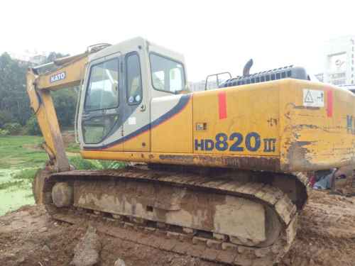 广西出售转让二手10000小时2007年加藤HD820III挖掘机
