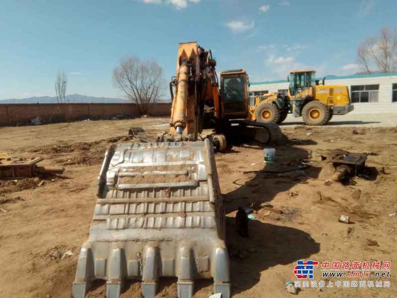 山西出售转让二手10000小时2011年现代R335LC挖掘机