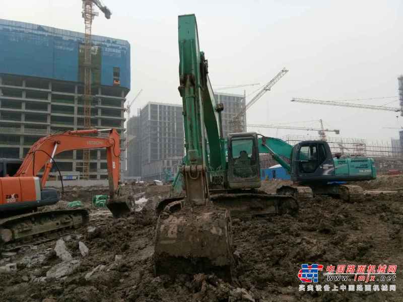 江苏出售转让二手8000小时2011年神钢SK210挖掘机