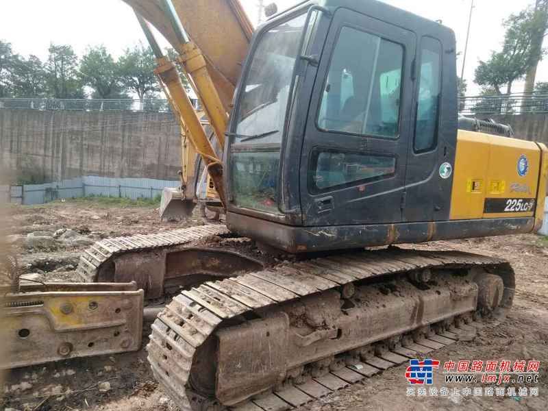 重庆出售转让二手6753小时2011年现代R215挖掘机