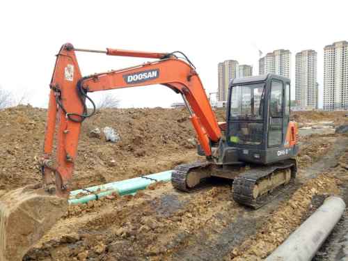 浙江出售转让二手6000小时2011年斗山DH55挖掘机