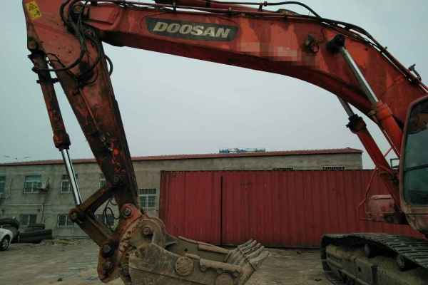 河南出售转让二手7000小时2011年斗山DH370LC挖掘机