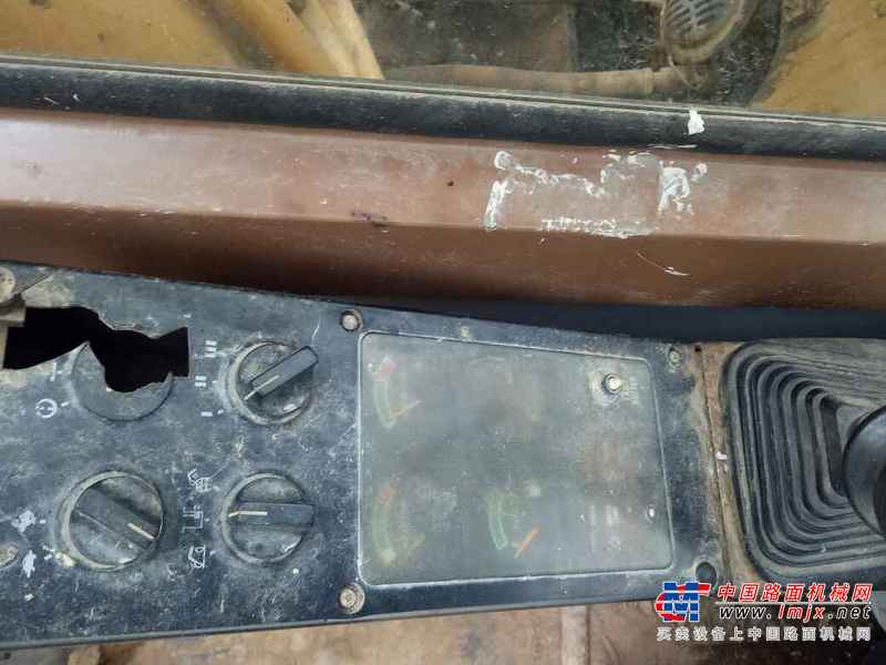 广东出售转让二手15000小时2003年卡特彼勒200B挖掘机