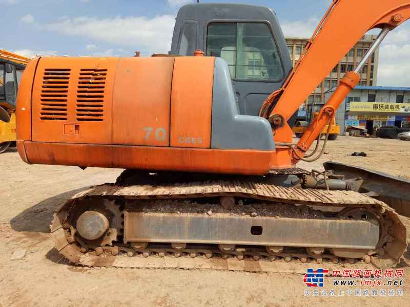 云南出售转让二手8540小时2009年日立EX70挖掘机