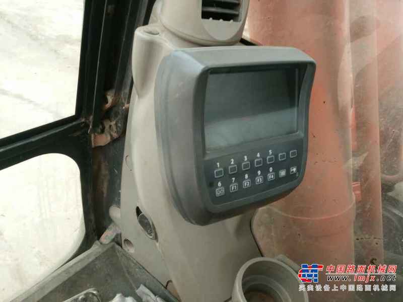 陕西出售转让二手9000小时2009年日立ZX240挖掘机