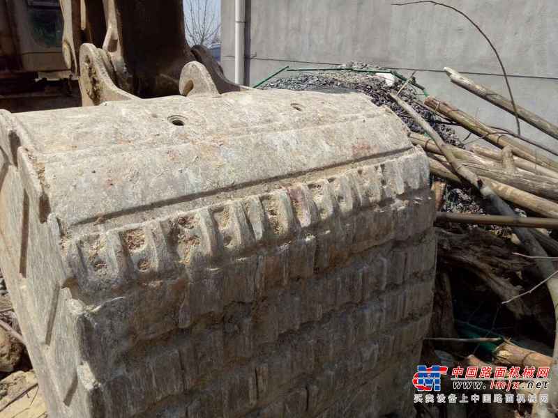 江西出售转让二手6800小时2012年徐工XE215挖掘机