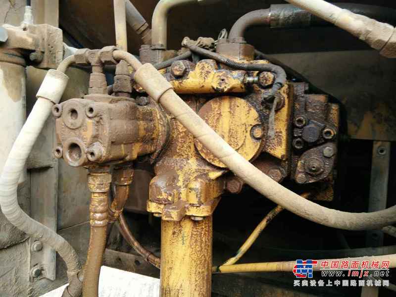 河南出售转让二手10000小时2005年卡特彼勒325C挖掘机