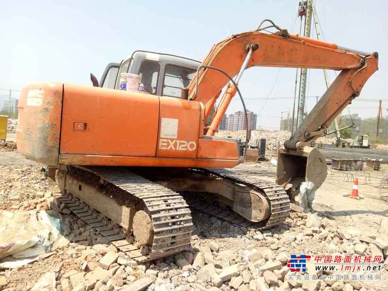 云南出售转让二手9737小时2007年日立EX120挖掘机