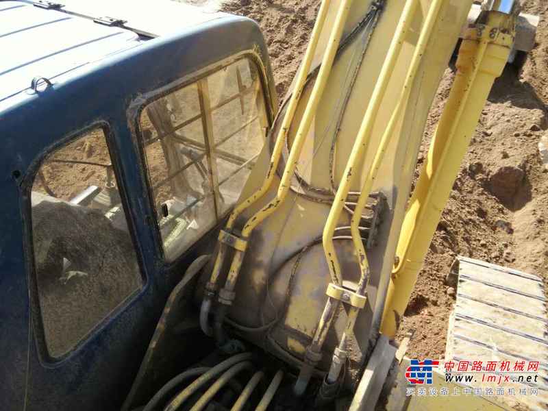 河南出售转让二手19000小时2003年神钢SK200挖掘机