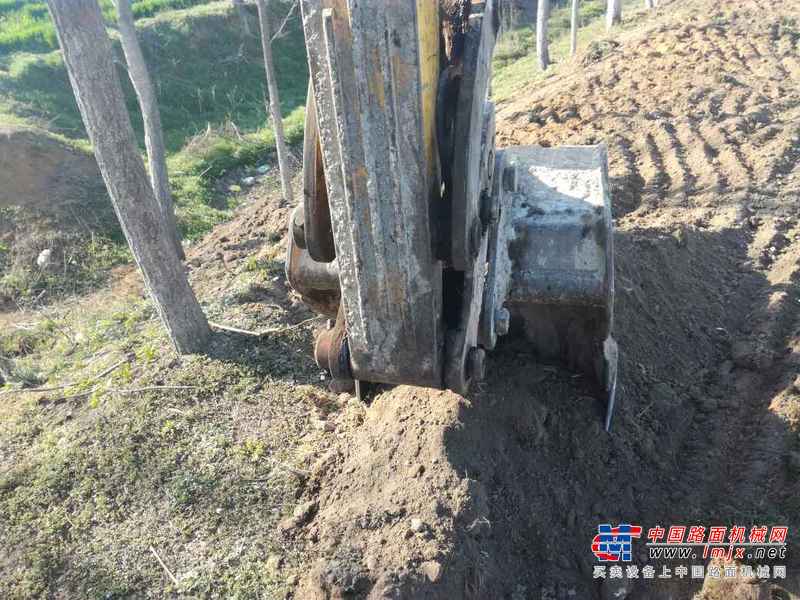 河南出售转让二手8900小时2011年现代R60挖掘机