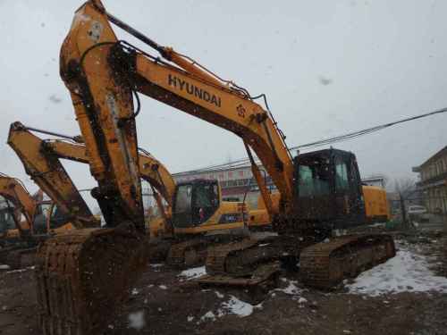 内蒙古出售转让二手10000小时2010年现代R265LC挖掘机