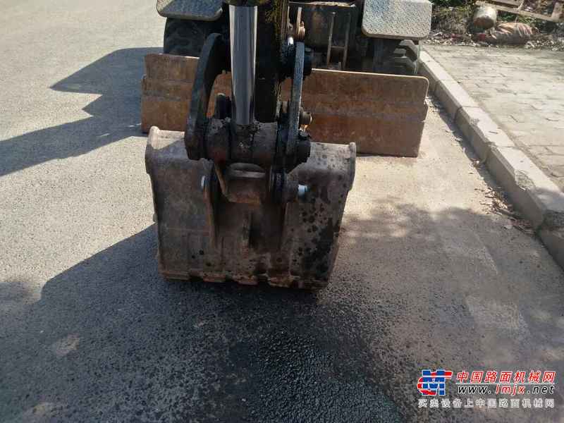 重庆出售转让二手9000小时2010年现代轮挖R60W挖掘机
