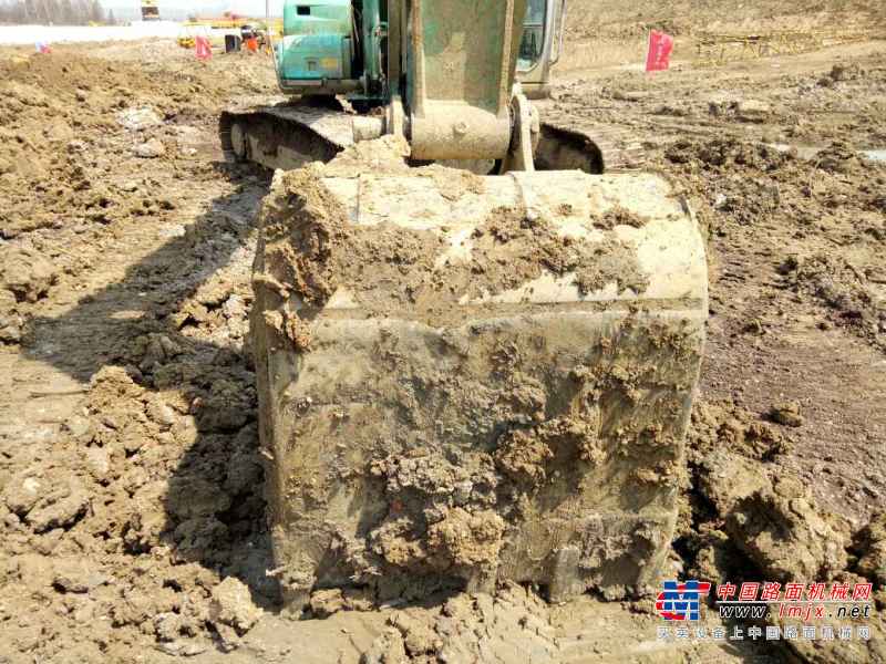 浙江出售转让二手12000小时2007年神钢SK210LC挖掘机