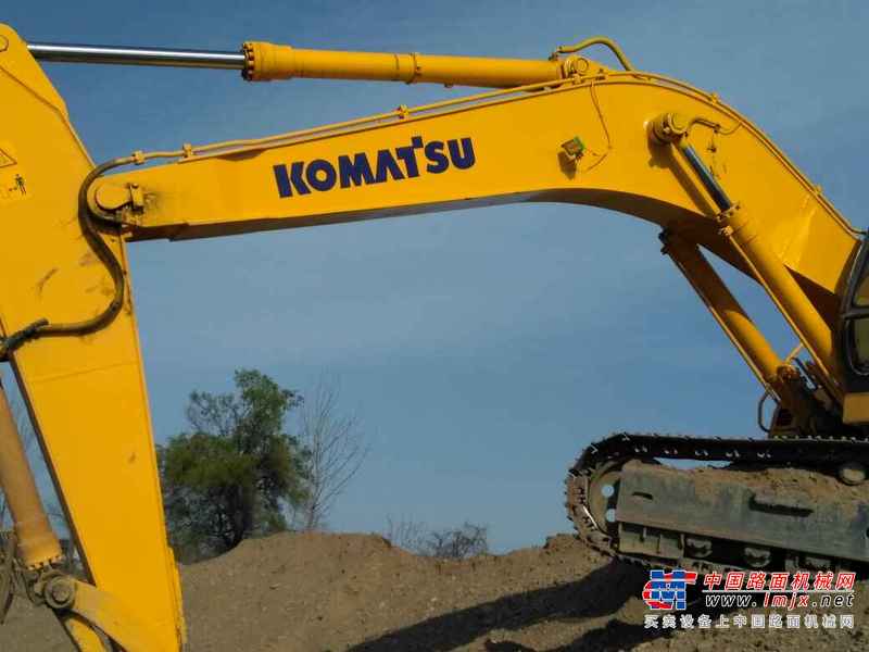 河南出售转让二手9000小时2008年小松PC220挖掘机