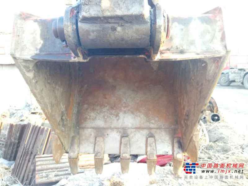 黑龙江出售转让二手20000小时2003年日立EX200挖掘机
