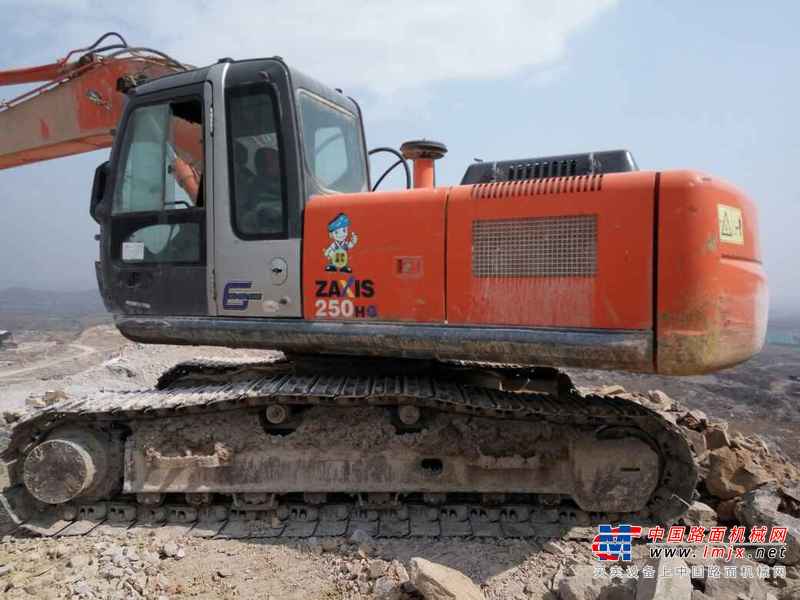 河北出售转让二手7500小时2011年日立ZX250H挖掘机