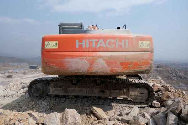 河北出售转让二手7500小时2011年日立ZX250H挖掘机