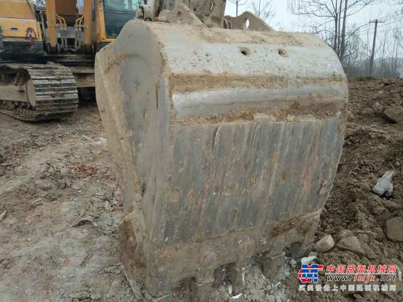 河南出售转让二手9000小时2012年现代R215挖掘机