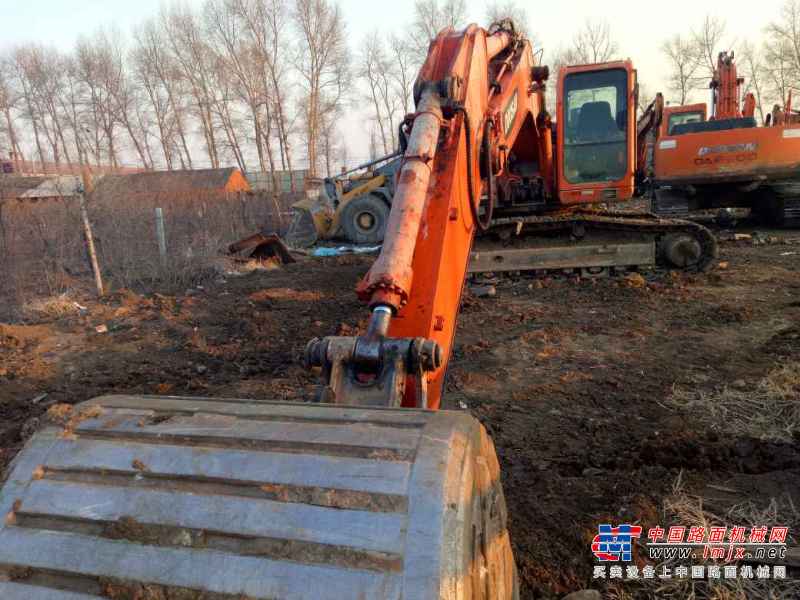 黑龙江出售转让二手17000小时2010年斗山DH225挖掘机