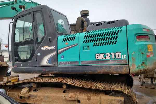 河北出售转让二手3800小时2014年神钢SK210LC挖掘机