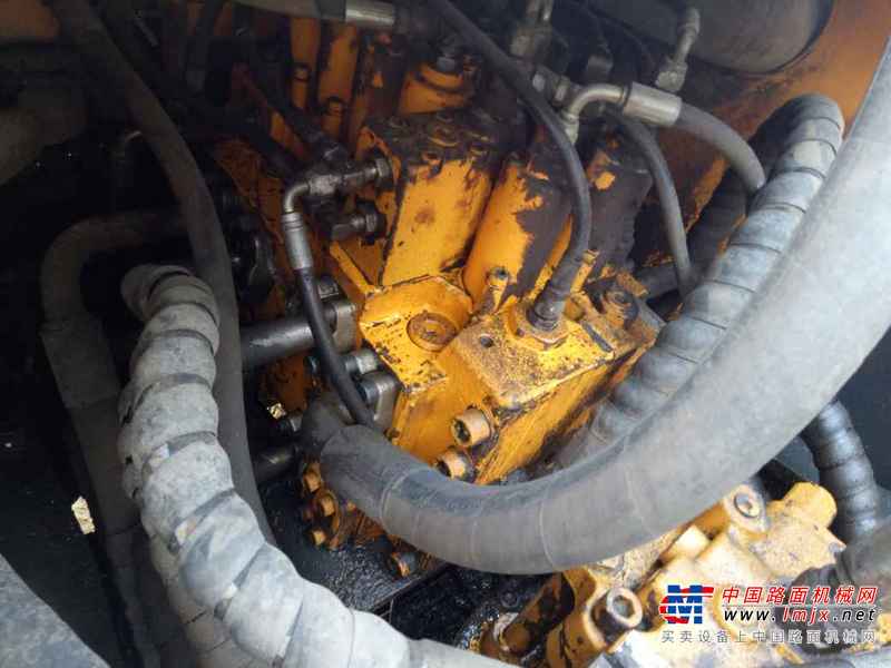 河南出售转让二手6000小时2011年现代R225LC挖掘机