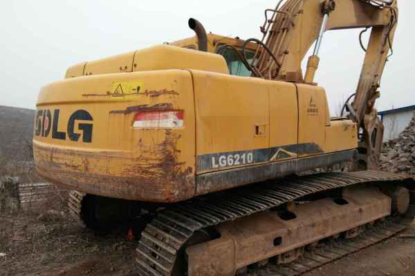 河南出售转让二手4000小时2012年临工LG6210挖掘机