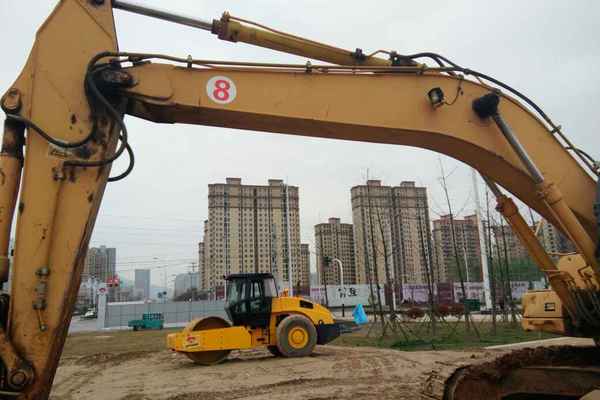 安徽出售转让二手6000小时2012年柳工CLG908D挖掘机