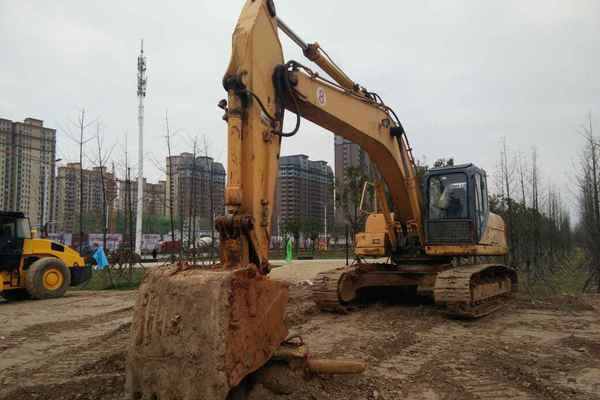 安徽出售转让二手6000小时2012年柳工CLG908D挖掘机