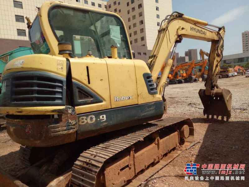 云南出售转让二手5600小时2012年现代R60挖掘机