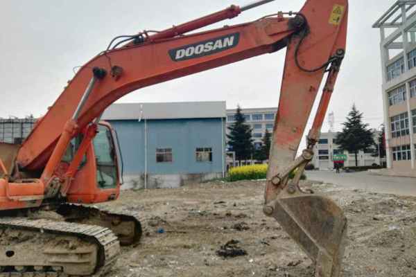 江苏出售转让二手10000小时2010年斗山DH225挖掘机