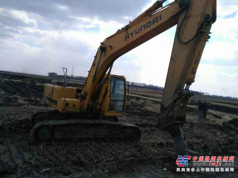 黑龙江出售转让二手15800小时2006年现代R225LC挖掘机
