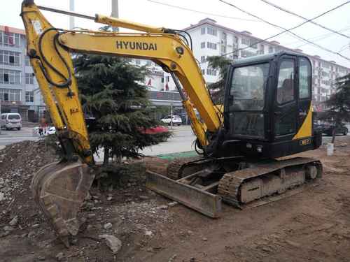 河北出售转让二手4500小时2012年现代R60挖掘机