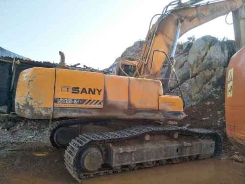 云南出售转让二手9000小时2010年三一重工SY235挖掘机