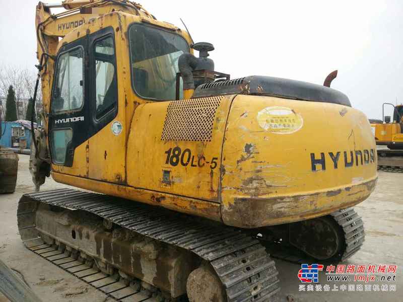 山西出售转让二手8900小时2004年现代R130LC挖掘机