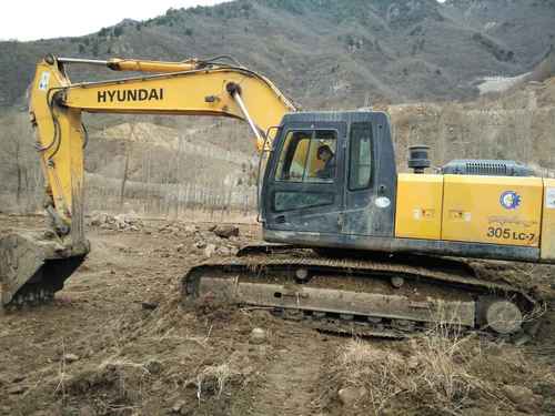 河北出售转让二手10000小时2013年现代R265LC挖掘机