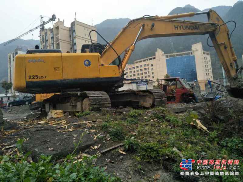 重庆出售转让二手14000小时2007年现代R225LC挖掘机