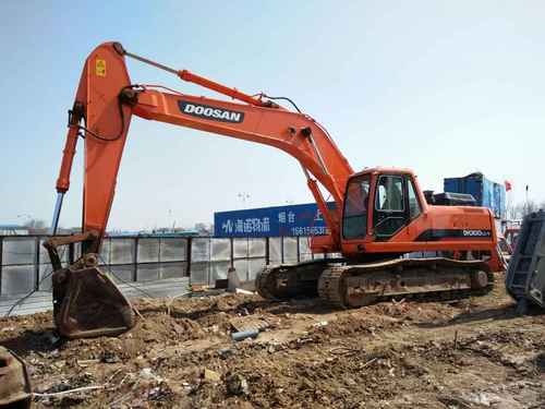 山东出售转让二手10558小时2008年斗山DH300LC挖掘机