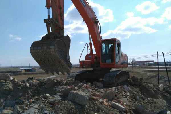 黑龙江出售转让二手13000小时2009年斗山DH220LC挖掘机