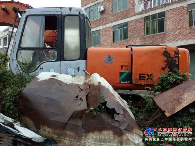 江西出售转让二手25000小时2003年日立EX200挖掘机