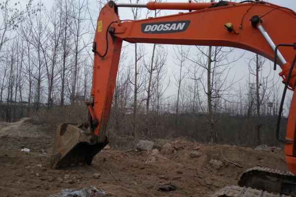 河北出售转让二手6000小时2010年斗山DH225LC挖掘机