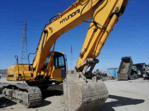 内蒙古出售转让二手11000小时2008年现代R305LC挖掘机
