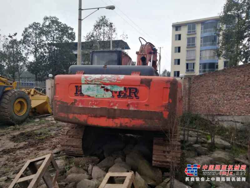 重庆出售转让二手10000小时2010年恒特重工HT135挖掘机