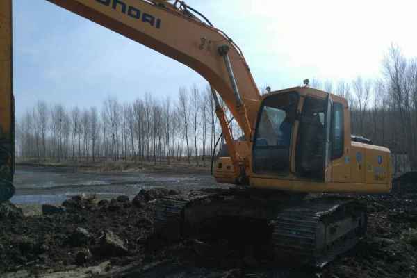 黑龙江出售转让二手13000小时2007年现代R225LC挖掘机