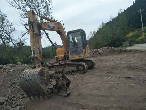 重庆出售转让二手2800小时2015年福田雷沃FR80G挖掘机