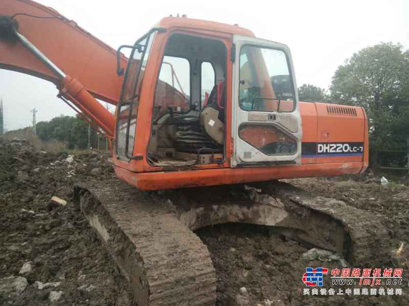 浙江出售转让二手9800小时2009年斗山DH220LC挖掘机